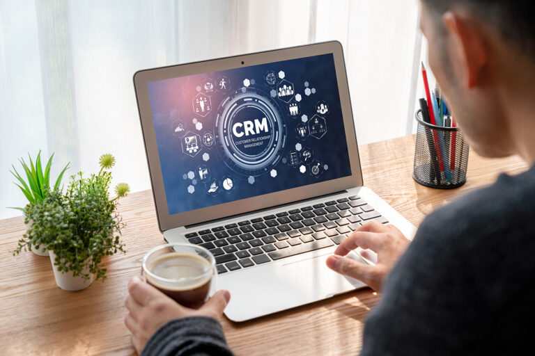על איפיון ופיתוח מערכות CRM